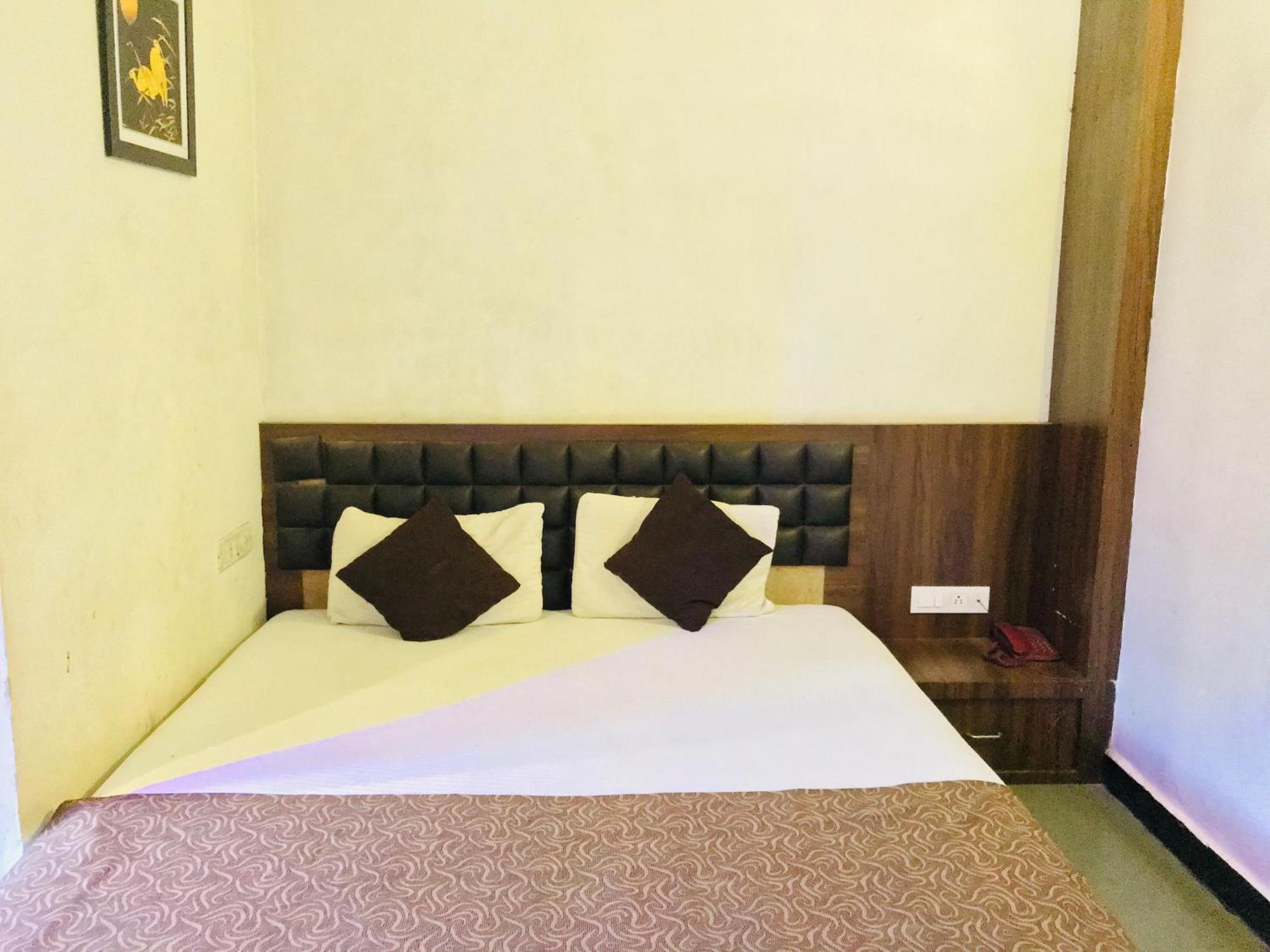 Liva Rooms Nashik Exterior photo